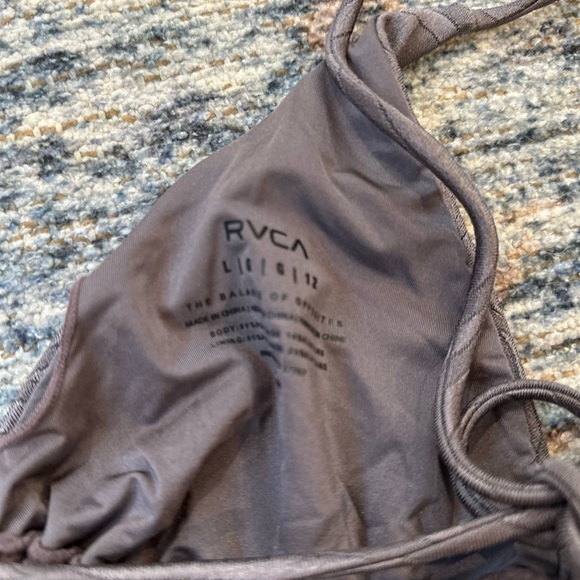 RVCA tonal zebra triangle top - Picture 2 of 3